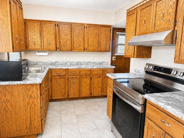 529 NE 12th Street, Minot, ND 58703