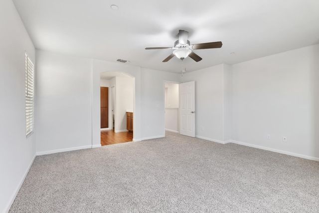 8167 Weeping Willow Ln, Sacramento, CA 95828