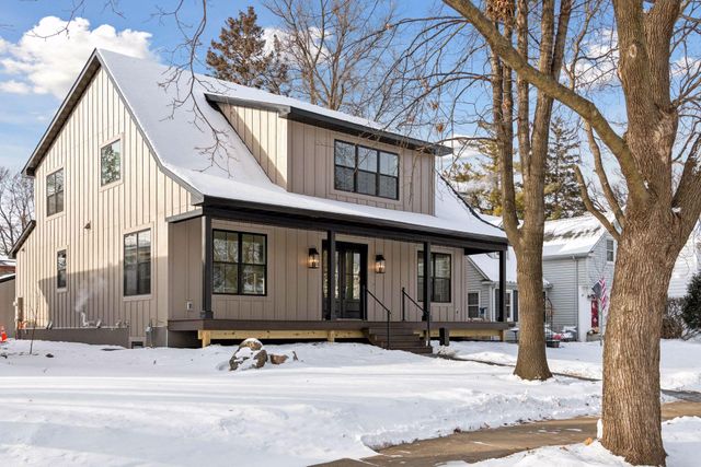 330 11th Avenue N, Hopkins, MN 55343