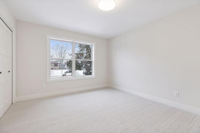 330 11th Avenue N, Hopkins, MN 55343