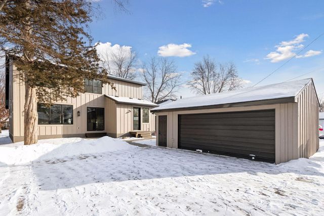330 11th Avenue N, Hopkins, MN 55343