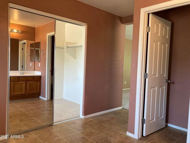 4957 S Stonecreek Boulevard, Gilbert, AZ 85298
