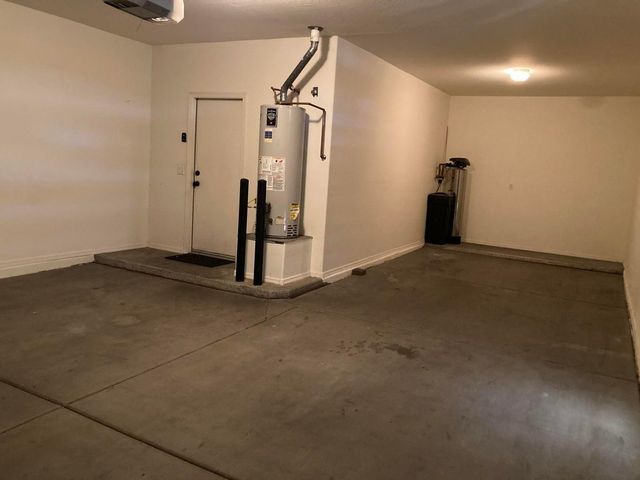 4957 S Stonecreek Boulevard, Gilbert, AZ 85298