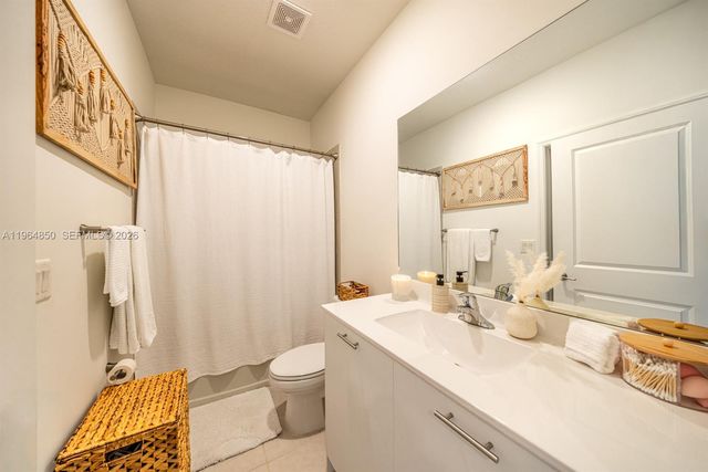 12208 NW 23rd Ct, Miami, FL 33167