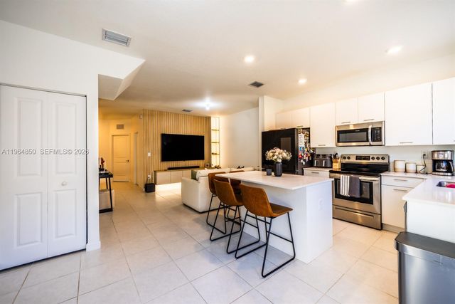 12208 NW 23rd Ct, Miami, FL 33167