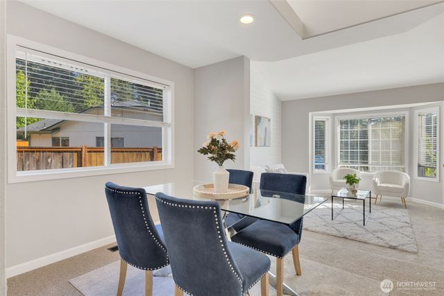 21462 SE 277th Street, Maple Valley, WA 98038