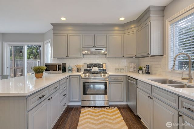 21462 SE 277th Street, Maple Valley, WA 98038