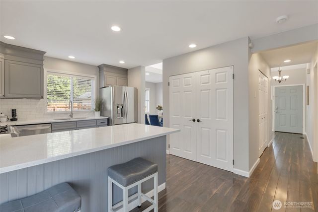 21462 SE 277th Street, Maple Valley, WA 98038