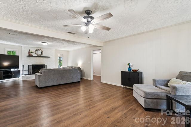5374 N Nc 150 Highway, Lincolnton, NC 28650