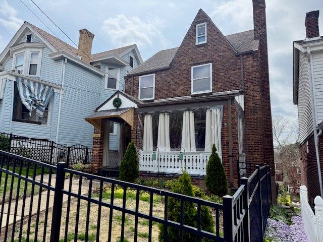1202 Berkshire Ave, Brookline, PA 15226