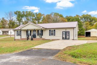 2642 Cummings Cir, Clarksville, TN 37042