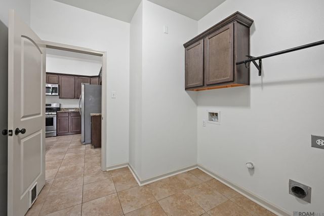 37214 Corvette Dr, Prairieville, LA 70769