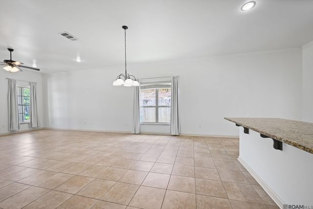 37214 Corvette Dr, Prairieville, LA 70769