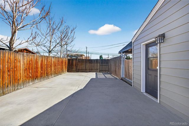 6014 Hudson Street, Commerce City, CO 80022