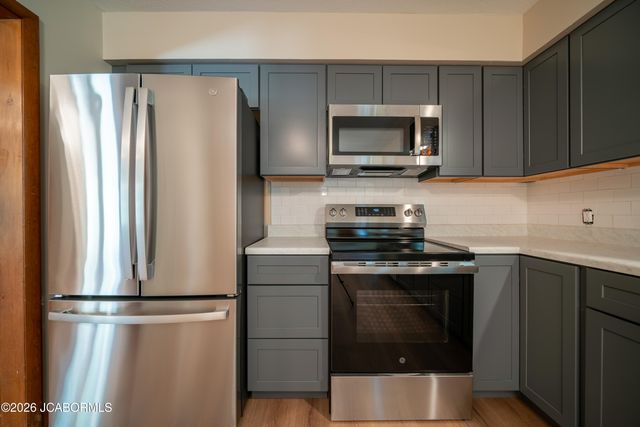 3002 BRAY AVENUE, Columbia, MO 65203