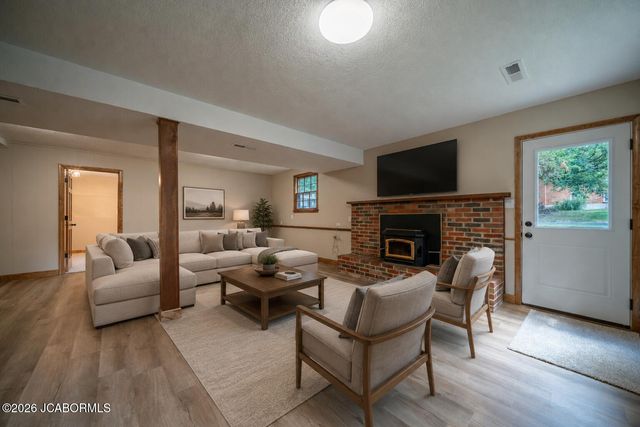 3002 BRAY AVENUE, Columbia, MO 65203