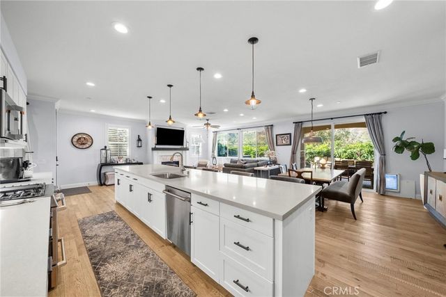 221 Morro 1, Simi Valley, CA 93065