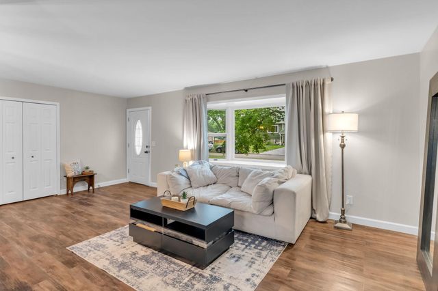 10933 Hillsboro Avenue N, Champlin, MN 55316