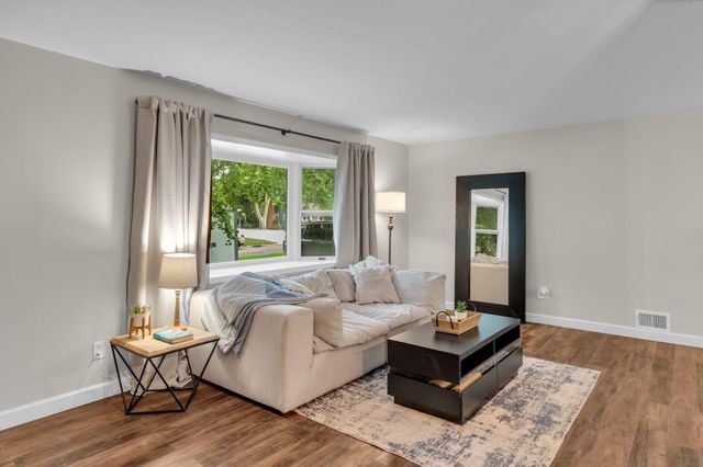 10933 Hillsboro Avenue N, Champlin, MN 55316
