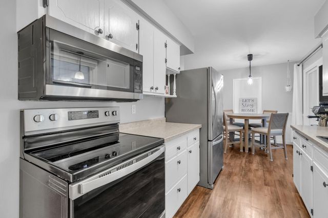 10933 Hillsboro Avenue N, Champlin, MN 55316