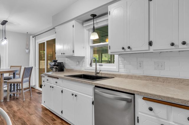 10933 Hillsboro Avenue N, Champlin, MN 55316