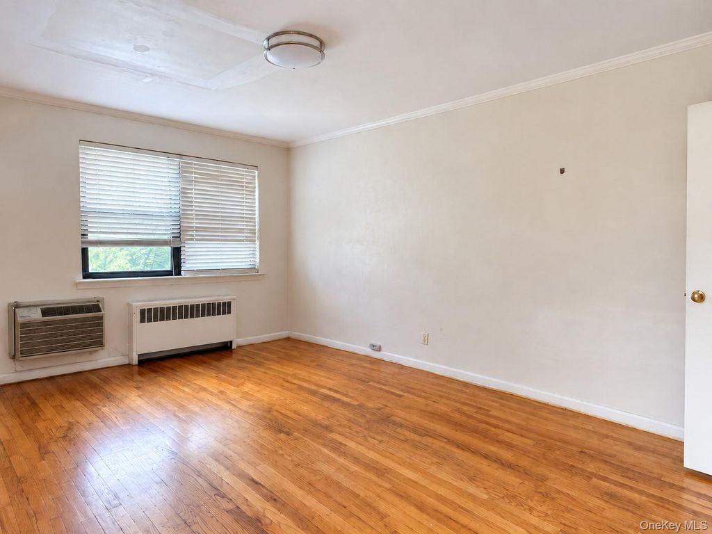 136-25 Cherry Avenue, Flushing, NY 11355 — photo 5