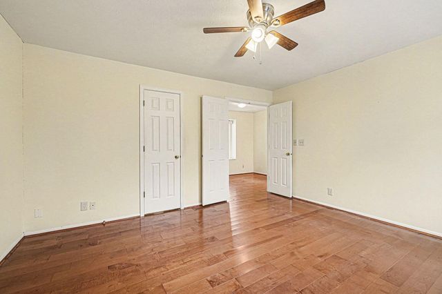 7055 Sweetwater Drive, Florence, KY 41042