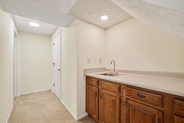 7055 Sweetwater Drive, Florence, KY 41042