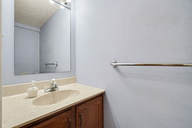 7055 Sweetwater Drive, Florence, KY 41042