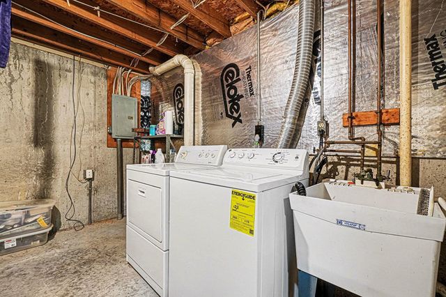 7055 Sweetwater Drive, Florence, KY 41042