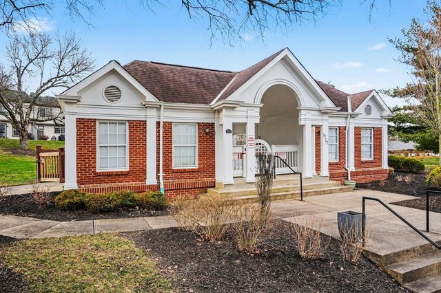 7055 Sweetwater Drive, Florence, KY 41042