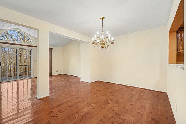 7055 Sweetwater Drive, Florence, KY 41042