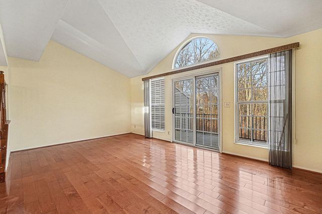 7055 Sweetwater Drive, Florence, KY 41042