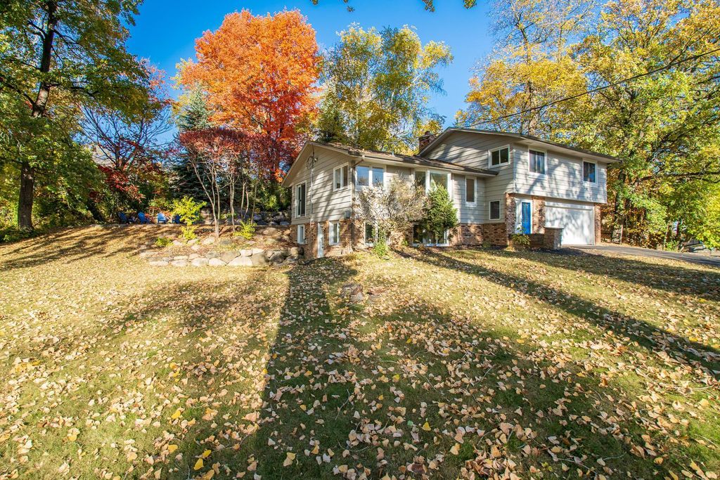 4644 Carlow Road, Mound, MN 55364