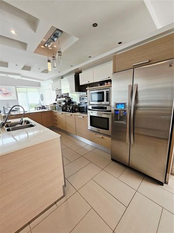 686 BURGOS, Caguas, PR 00725