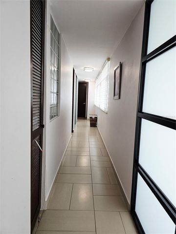 686 BURGOS, Caguas, PR 00725