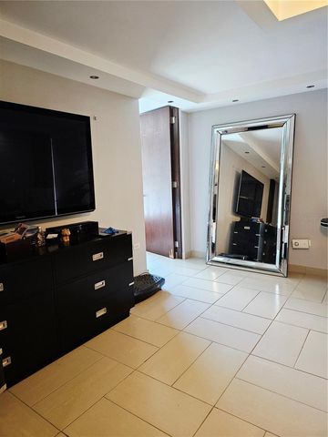 686 BURGOS, Caguas, PR 00725