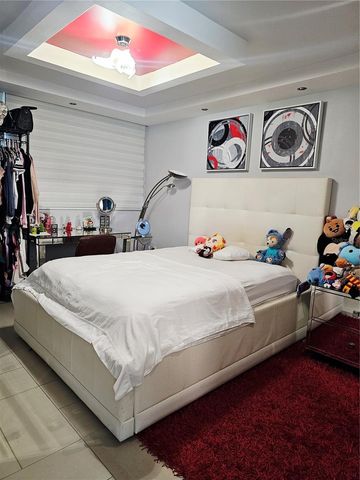 686 BURGOS, Caguas, PR 00725