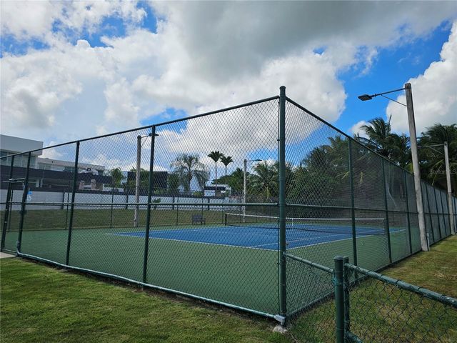 686 BURGOS, Caguas, PR 00725