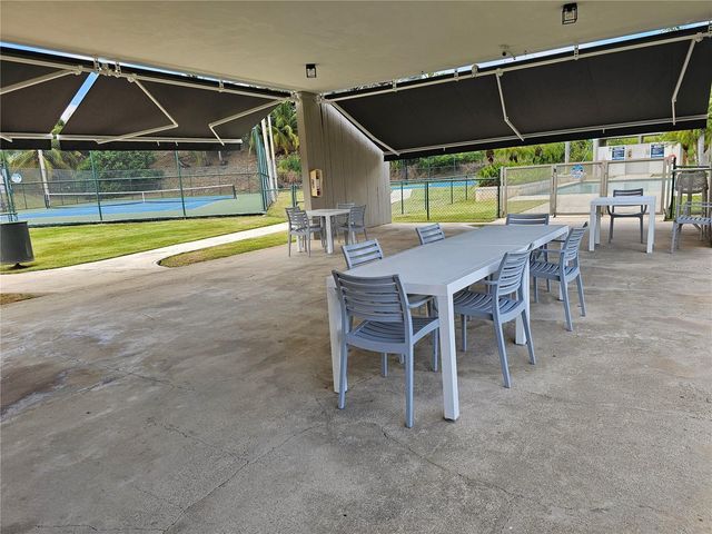 686 BURGOS, Caguas, PR 00725