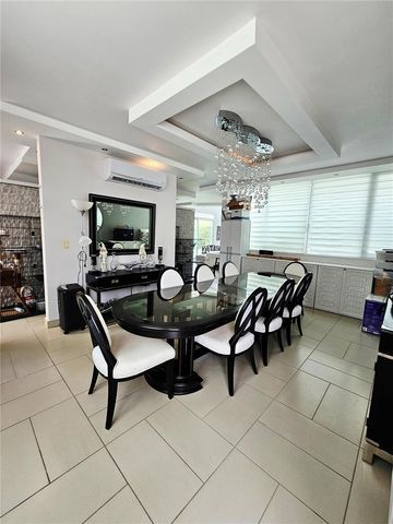 686 BURGOS, Caguas, PR 00725