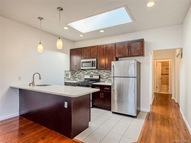 209-211 Main Street 2N, Farmingdale, NY 11735