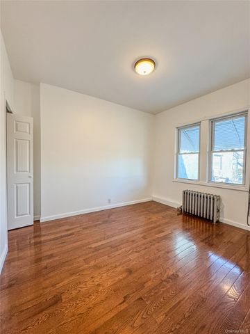 209-211 Main Street 2N, Farmingdale, NY 11735