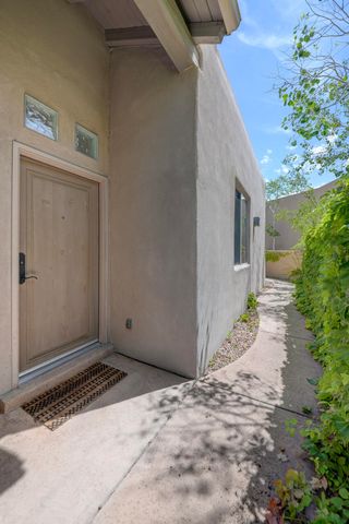 6309 Greyleaf Trail NE, Albuquerque, NM 87111