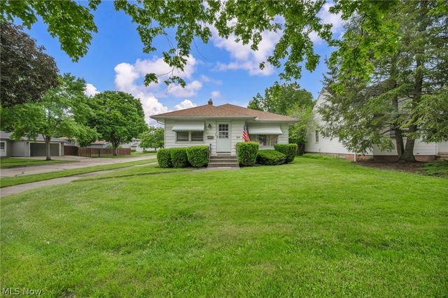 11362 Blossom Avenue, Parma Heights, OH 44130