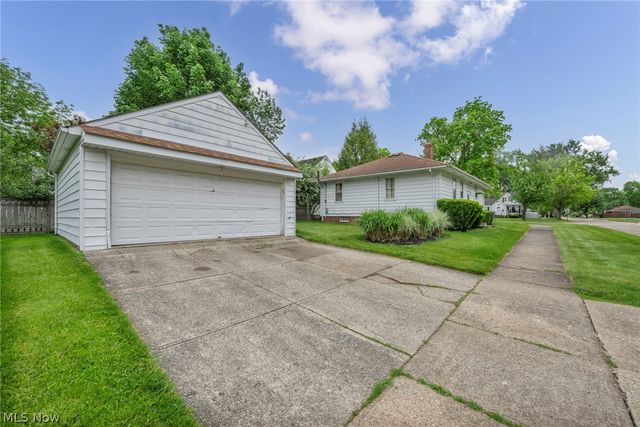 11362 Blossom Avenue, Parma Heights, OH 44130