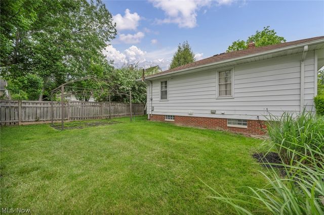 11362 Blossom Avenue, Parma Heights, OH 44130