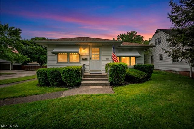 11362 Blossom Avenue, Parma Heights, OH 44130