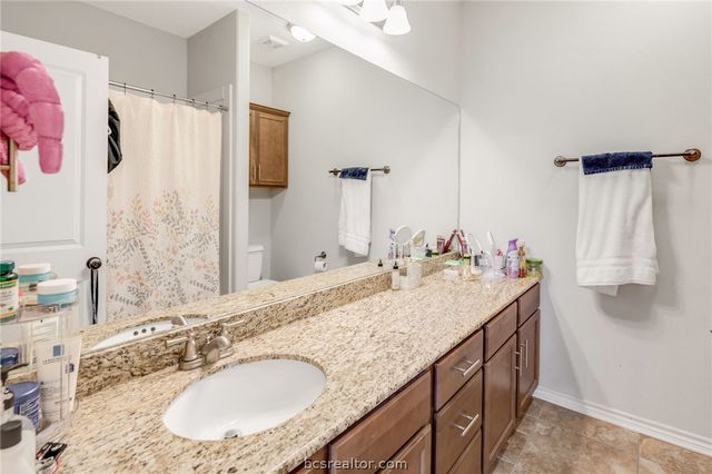3824 Blackhawk Lane, College Station, TX 77845