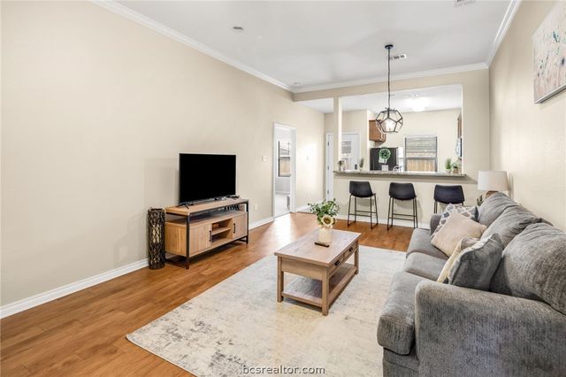3824 Blackhawk Lane, College Station, TX 77845